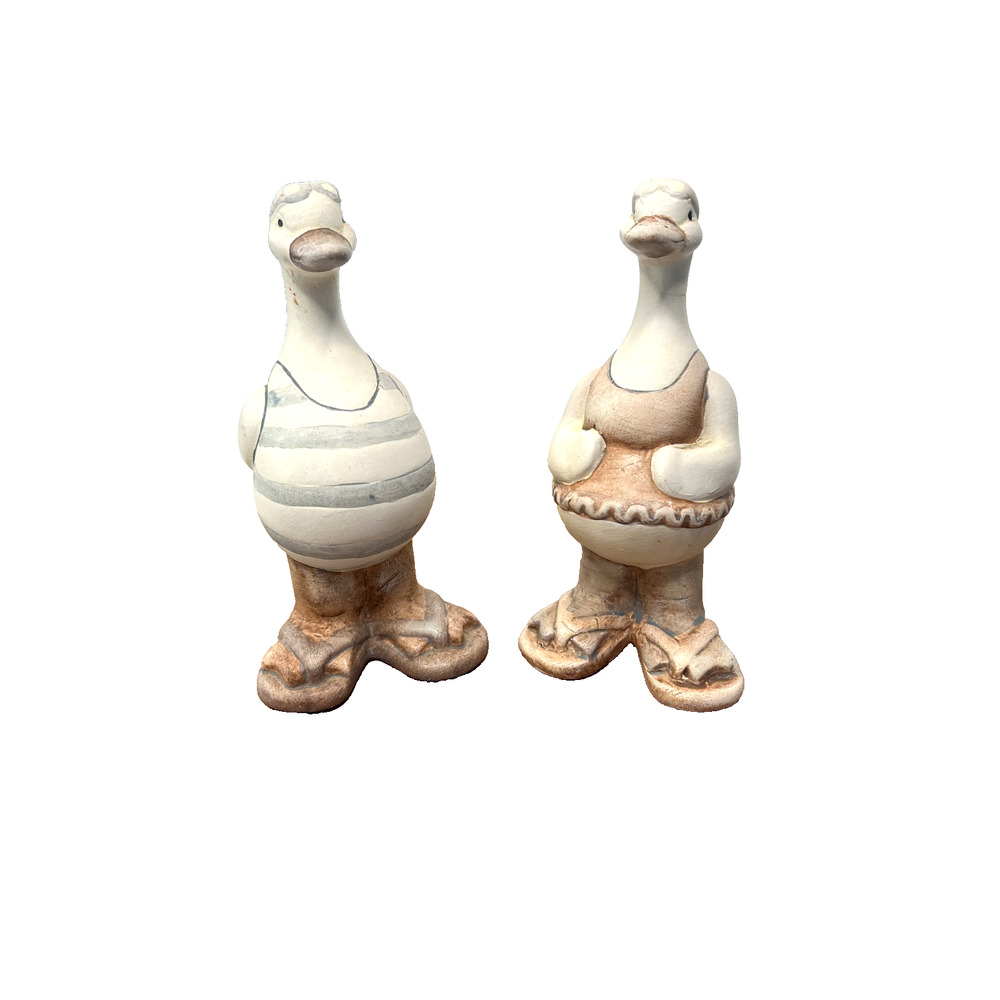 Charming Ceramic Duck Couple Garden Decor Figurines Beach Outfits